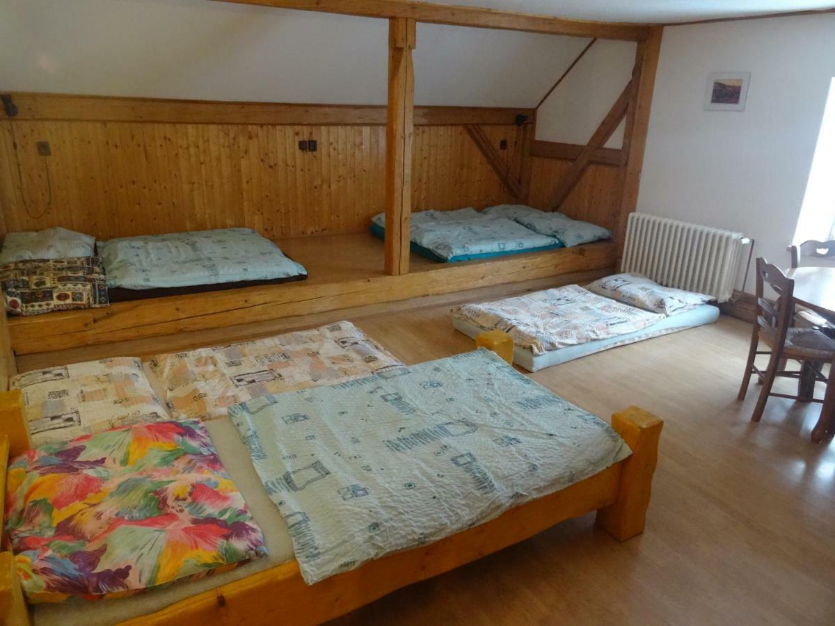 U Nas - Apartman Jelen Vapenna Dış mekan fotoğraf
