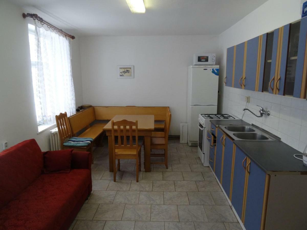 U Nas - Apartman Jelen Vapenna Dış mekan fotoğraf
